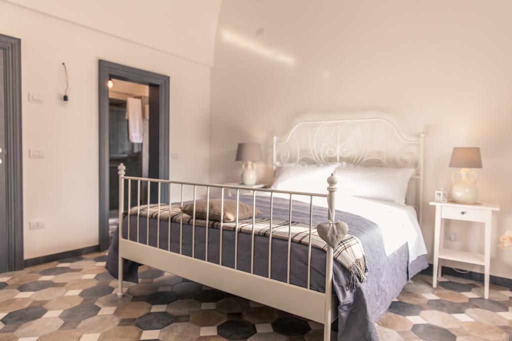 Marinella Suite Home Locorotondo Δωμάτιο φωτογραφία